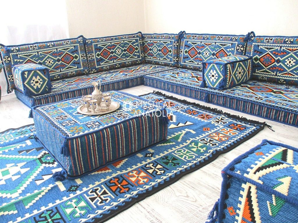 majlis Dubai sofa
