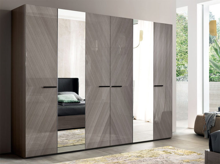 Stylish Sliding Door Wardrobe Dubai